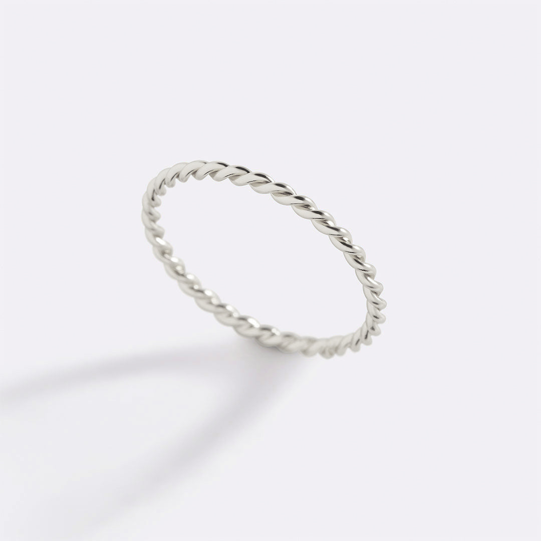 Zarter geflochtener Stapelring
