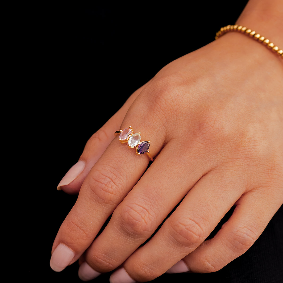 Geburtsstein-Ring im Marquise-Schliff