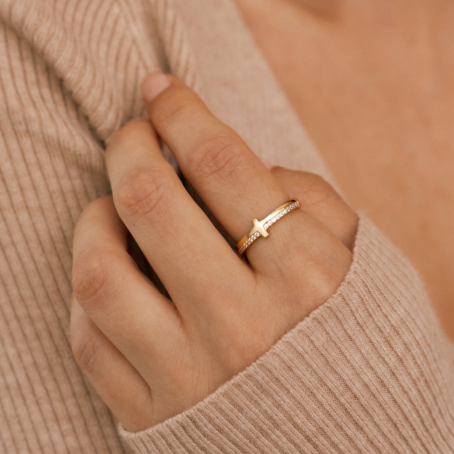 Lass Gott die Kontrolle haben Goldenes Kreuz Ring