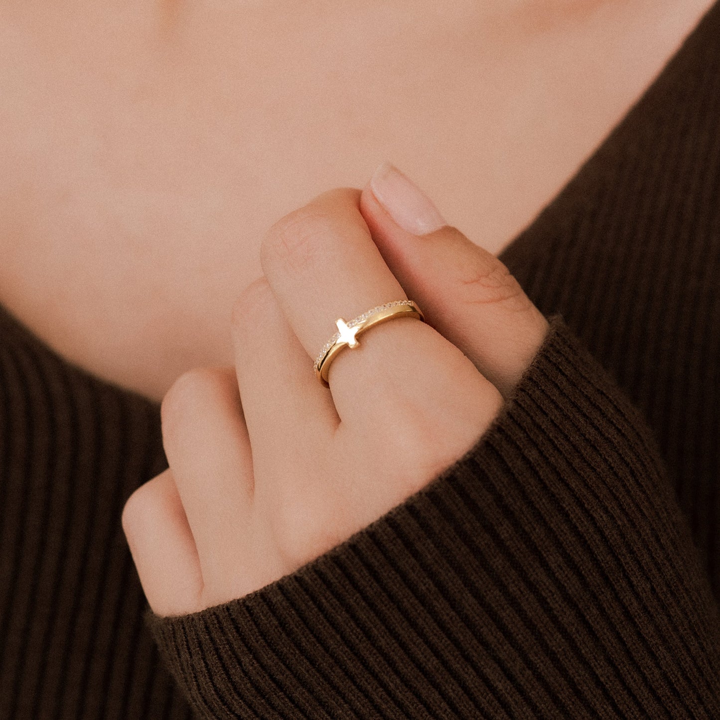 Lass Gott die Kontrolle haben Goldenes Kreuz Ring