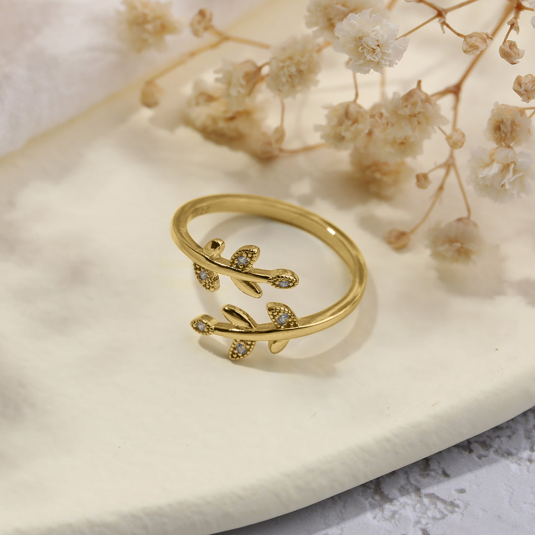 Adjustable Leaf Ring in gold tone
