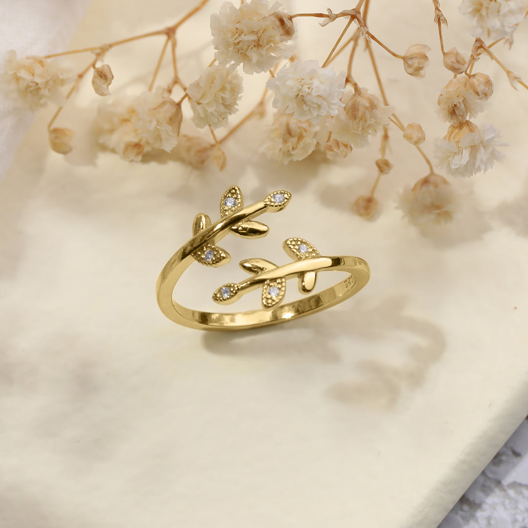 Adjustable Leaf Ring in gold tone