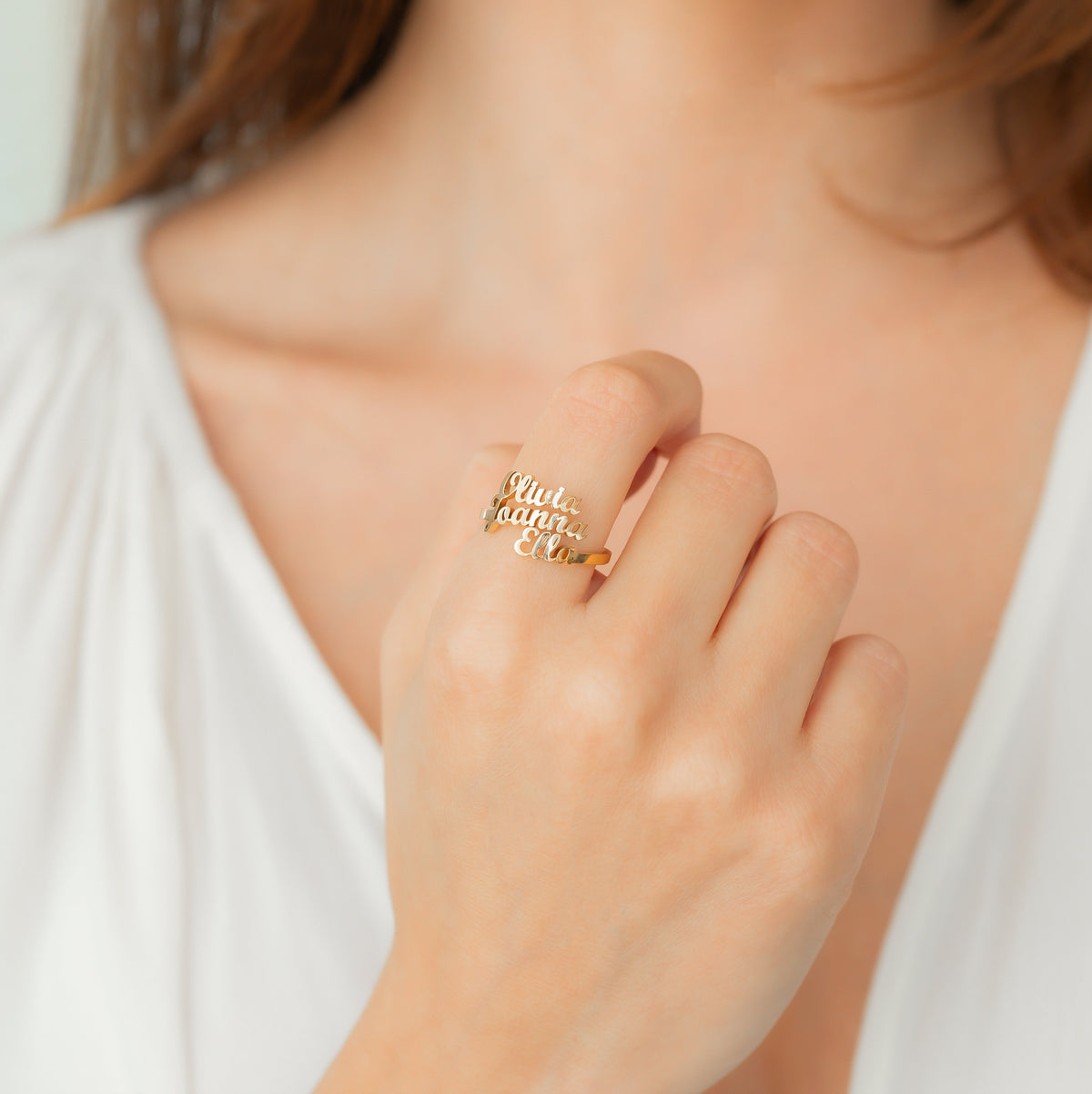 Anello con tre nomi
