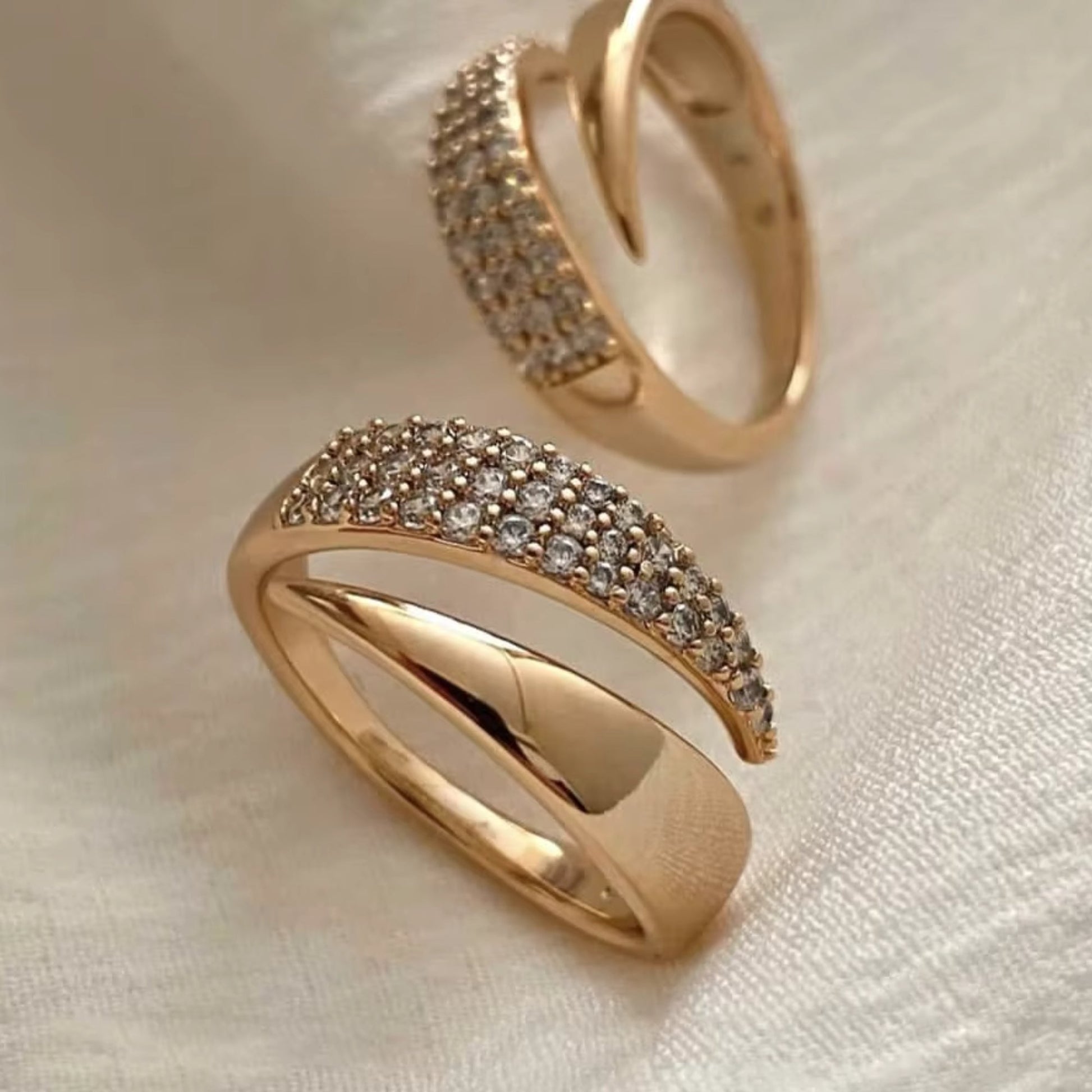 Duo Luxe Gold Ring in gold tone