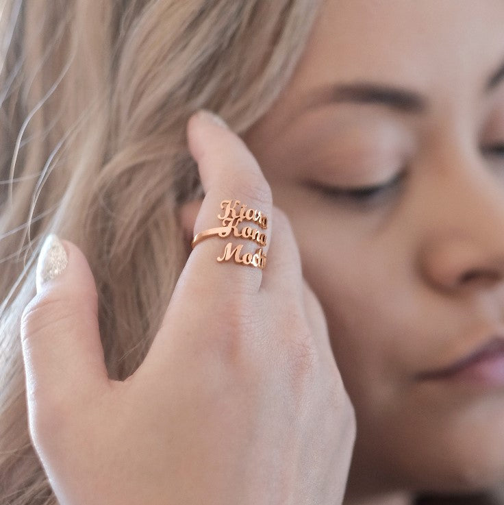 Anello con tre nomi