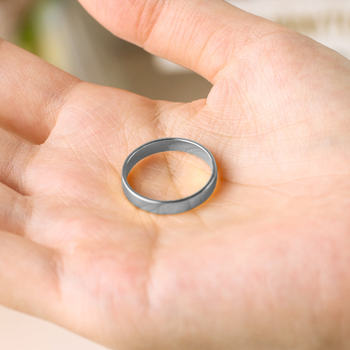 The Timeless Band Ring in 925 sterling silver