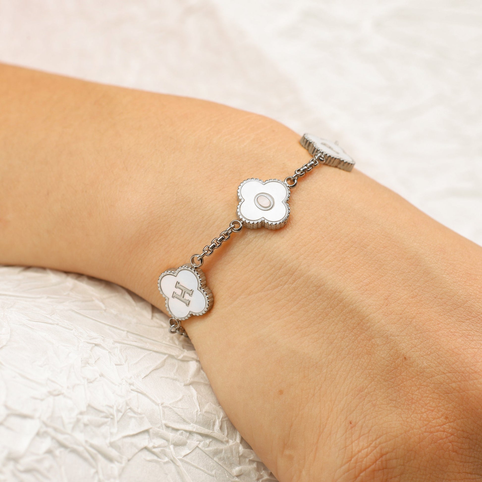 Clover Custom Name Bracelet in 925 sterling silver