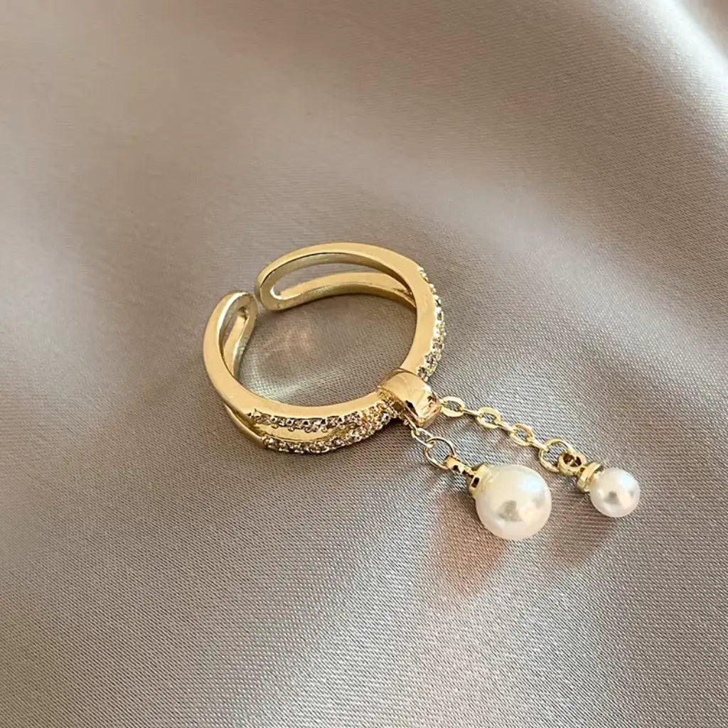 Fiducia Double Pearl Gold Ring in gold tone