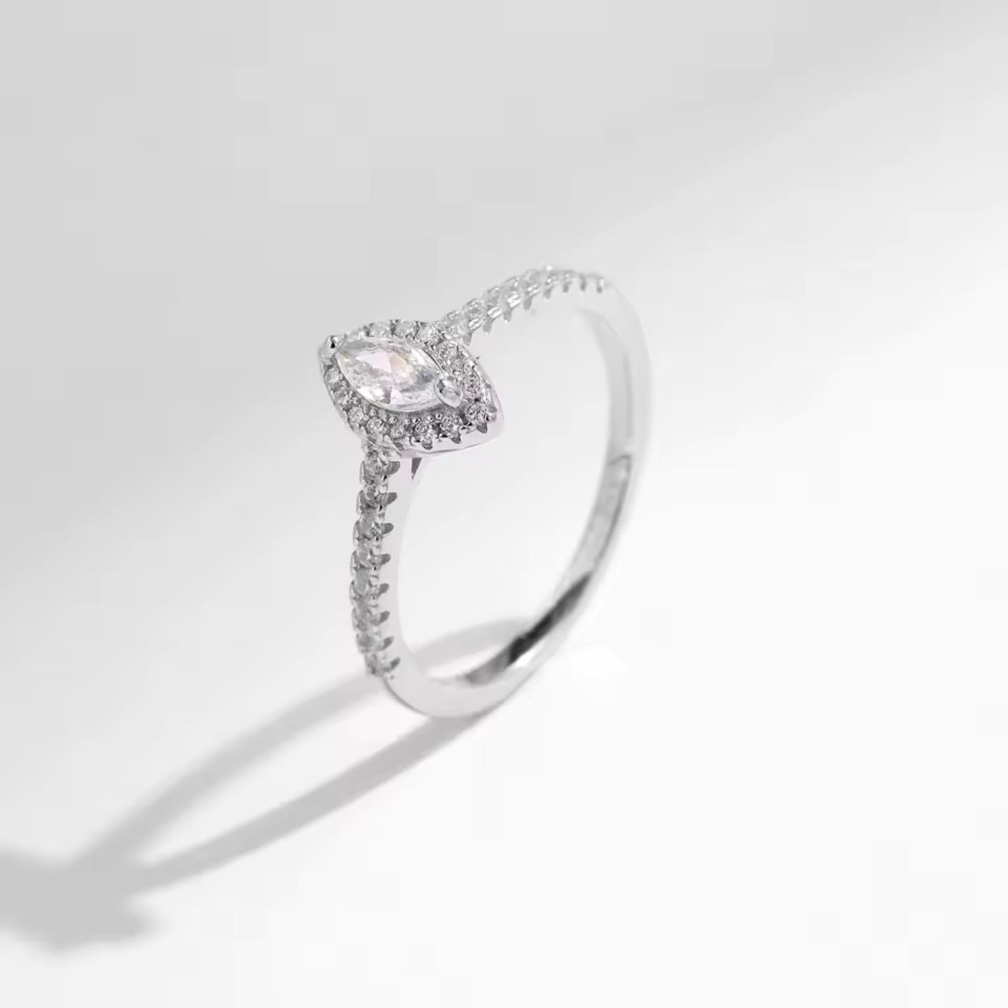 Fiore Sterling Silver Ring in 925 sterling silver