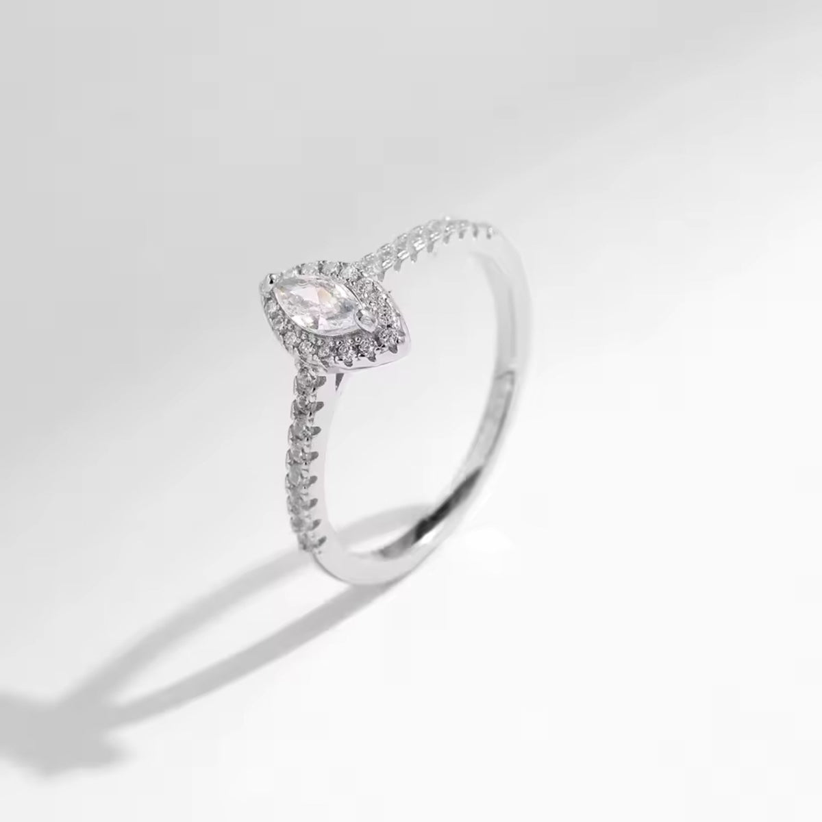 Fiore Sterling Silver Ring in 925 sterling silver