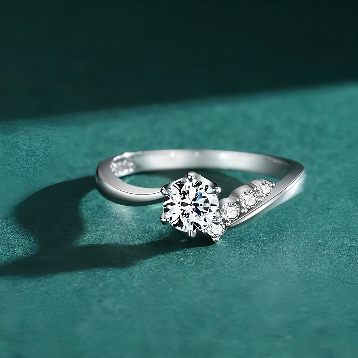 Silver Solitaire Ring in 925 sterling silver