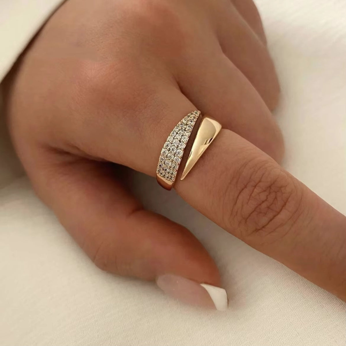 Duo Luxe Gold Ring in gold tone