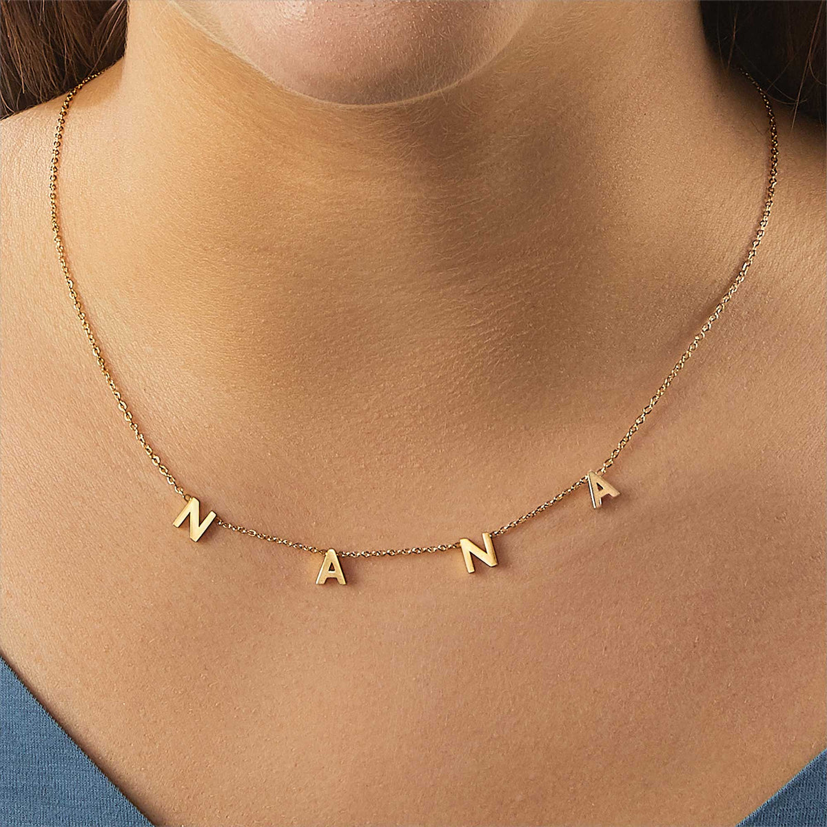 La collana con lettera NANA