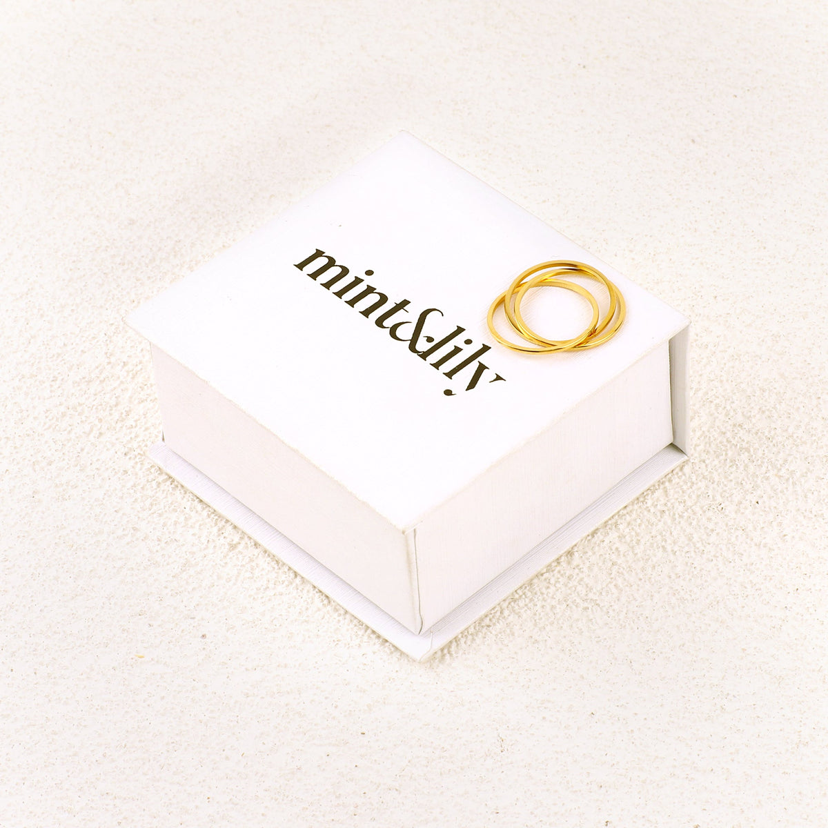 Zierlicher ineinandergreifender Fidget-Ring