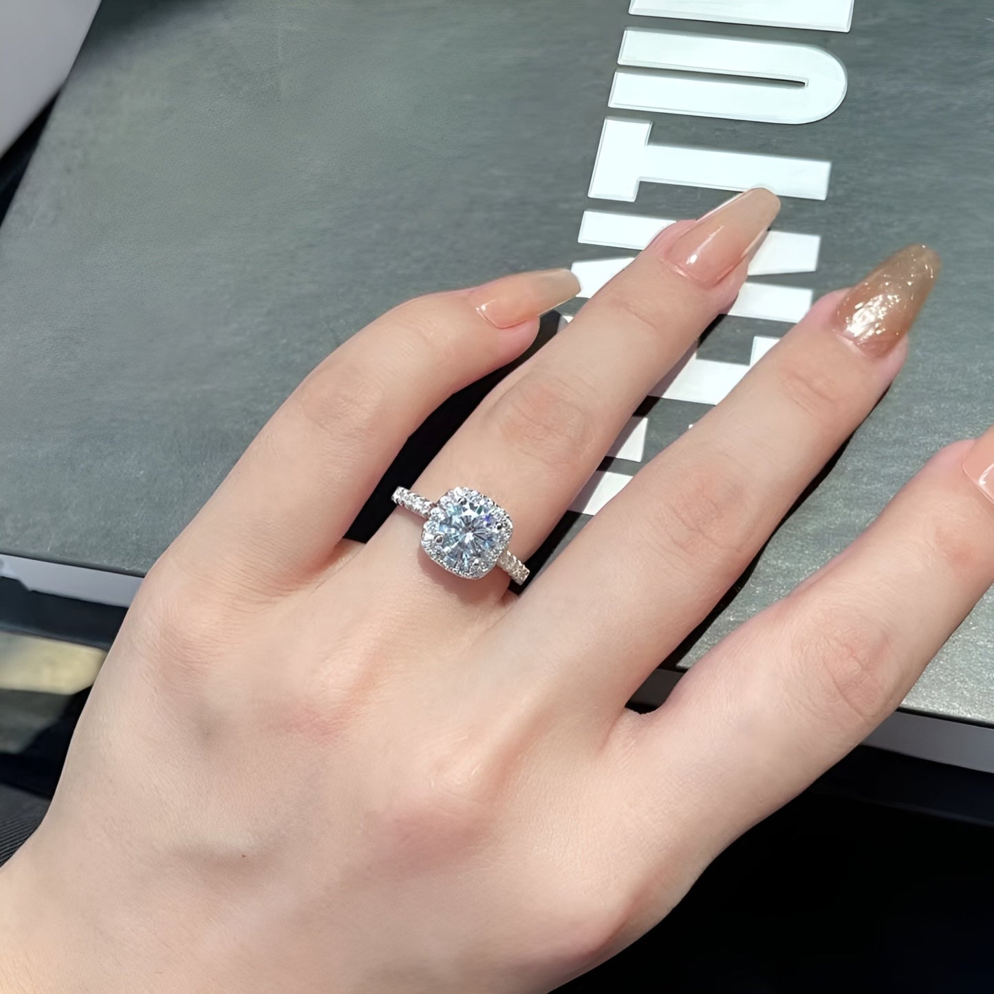 Brilliant Cubic Zirconia Silver Ring in 925 sterling silver