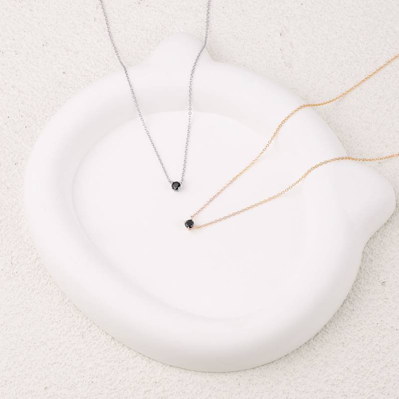 Collana con diamanti Onyx Dainty