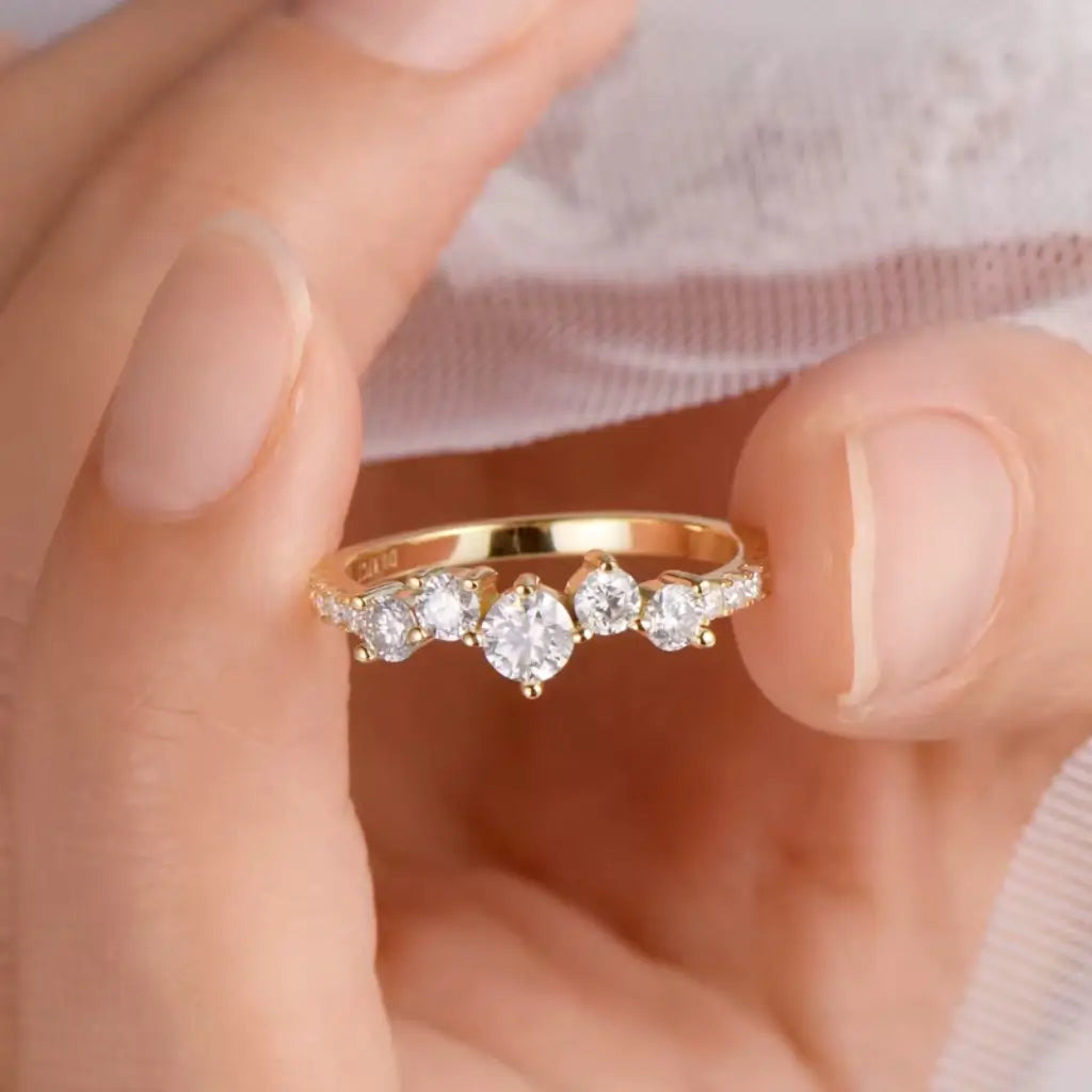 Bellezza D'Oro Solitaire Ring in gold tone