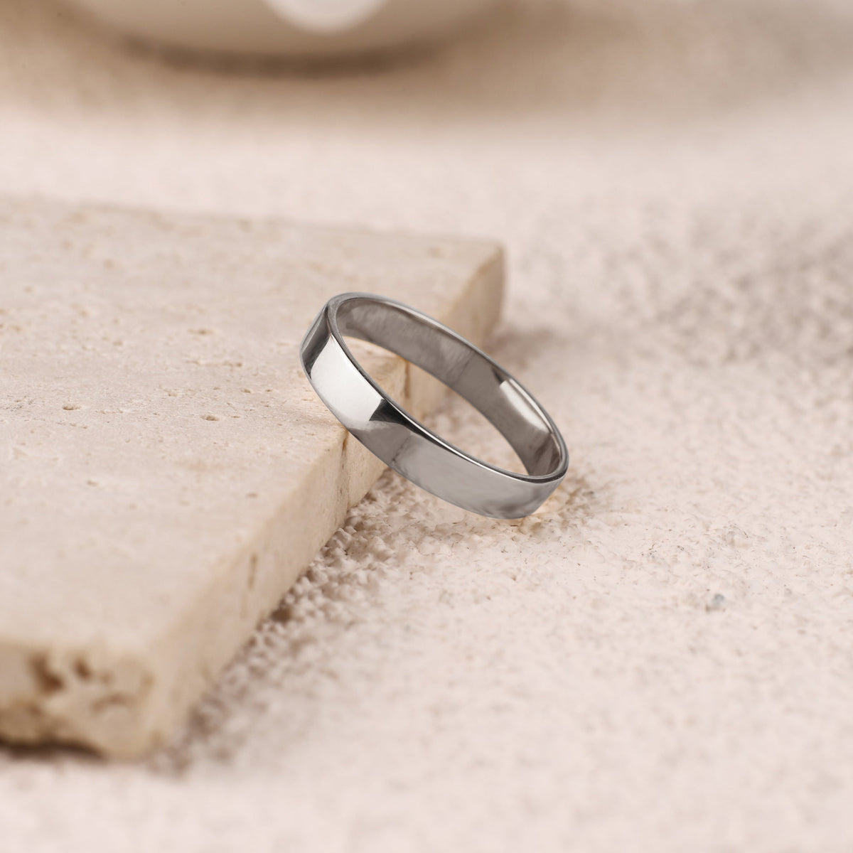 The Timeless Band Ring in 925 sterling silver