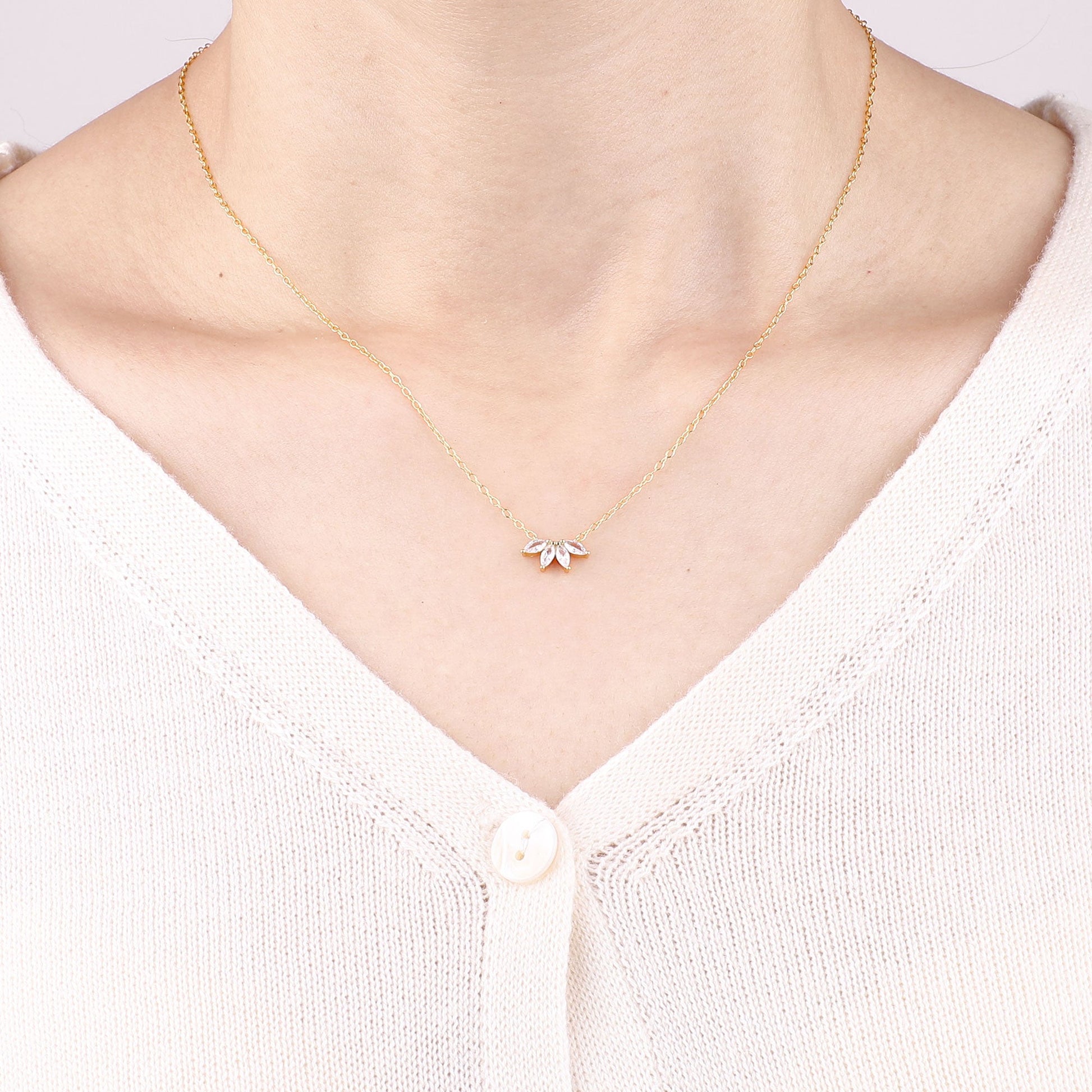 Collier mit Marquiseschliff-Diamanten
