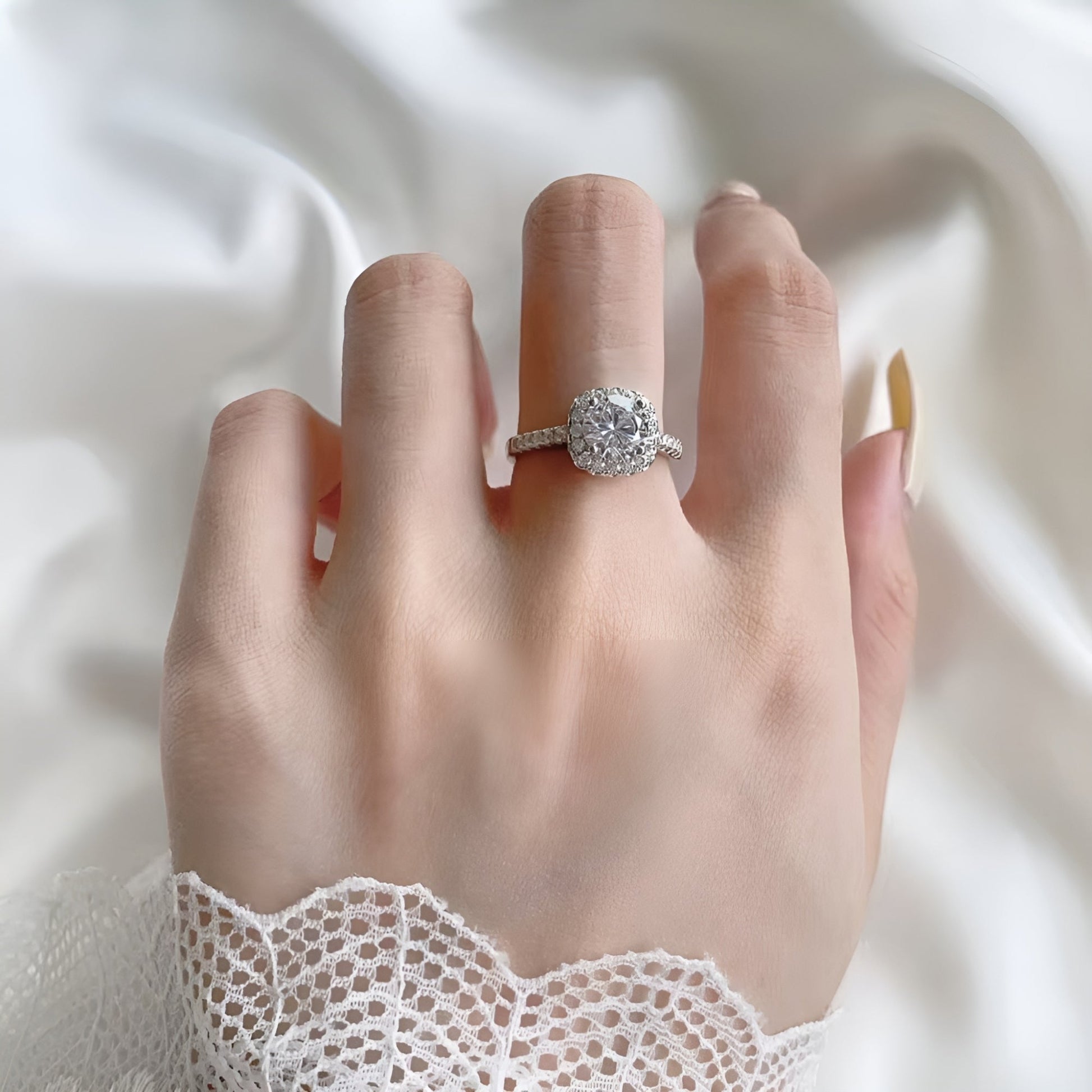 Brilliant Cubic Zirconia Silver Ring in 925 sterling silver