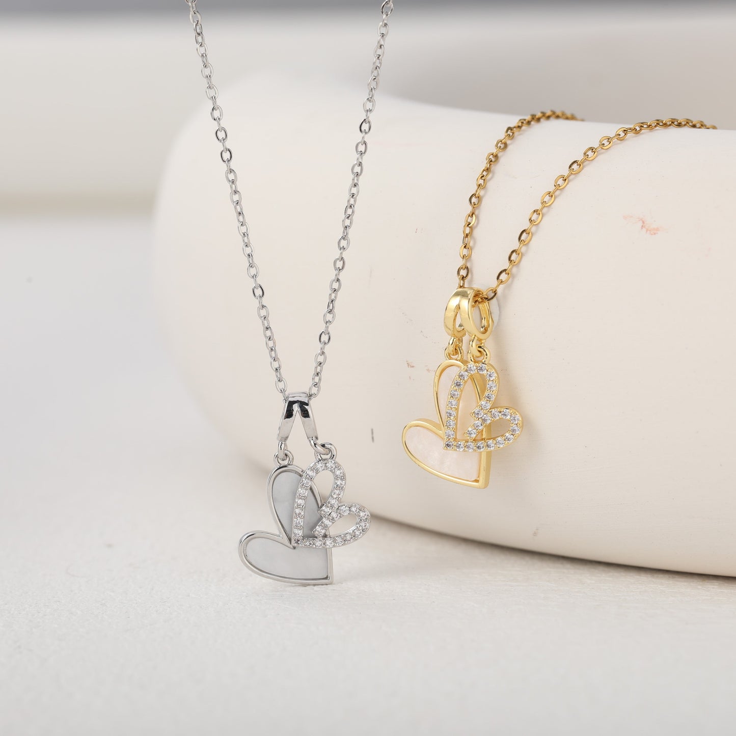 Collana Cuori in Madreperla e Pavé