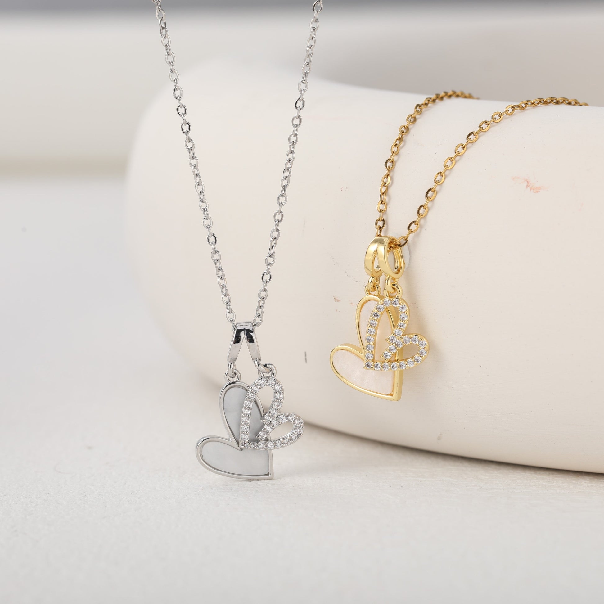 Collana Cuori in Madreperla e Pavé