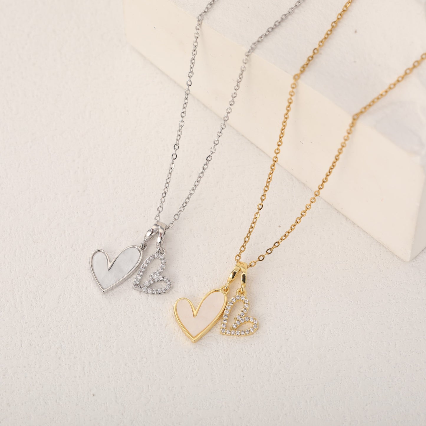 Collana Cuori in Madreperla e Pavé