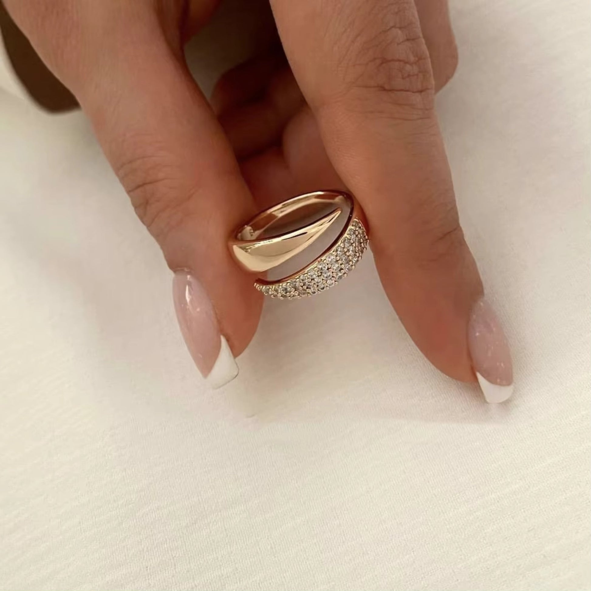 Duo Luxe Gold Ring in gold tone