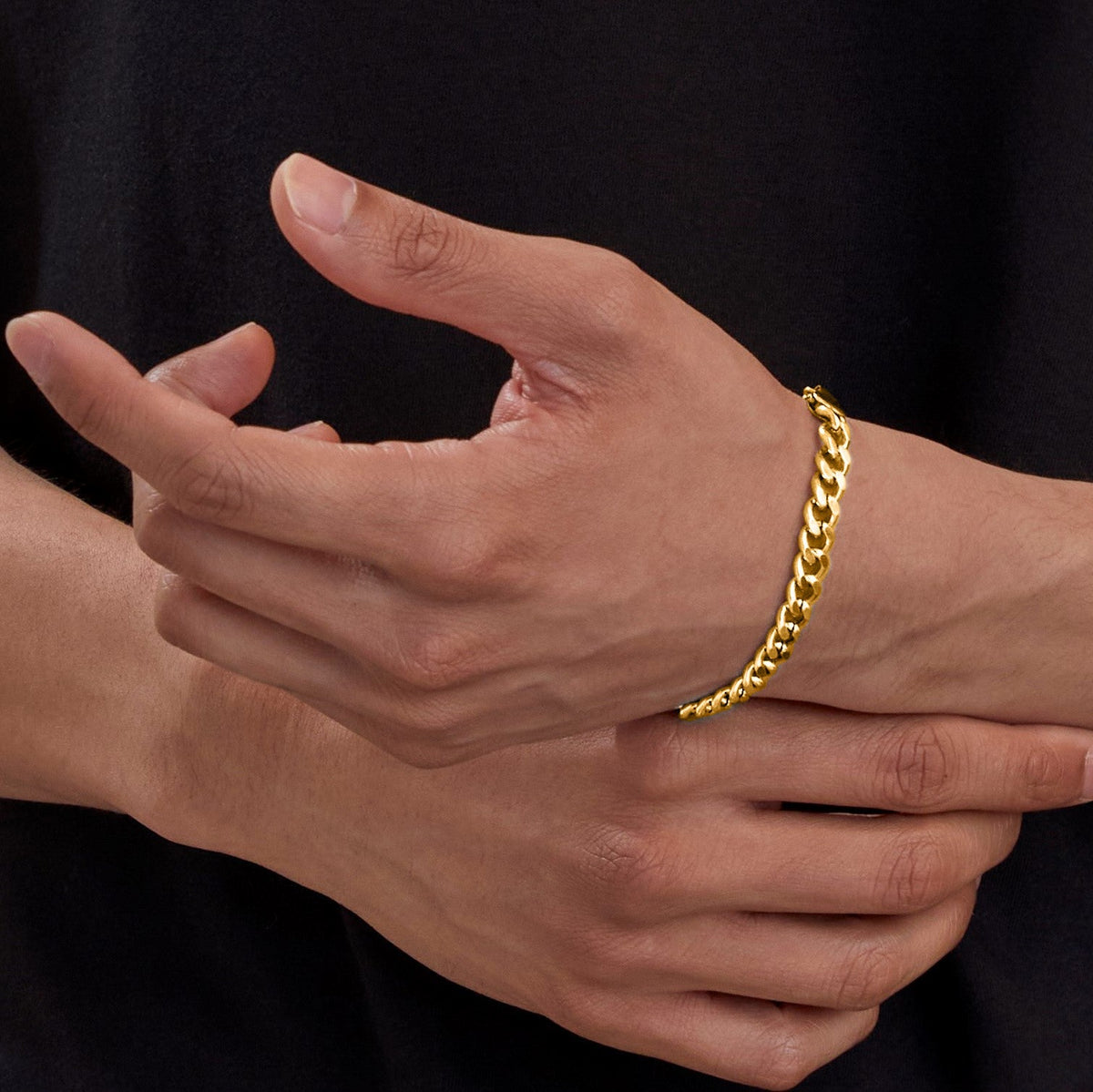 8mm Cuban Link Chain Bracelet in gold tone