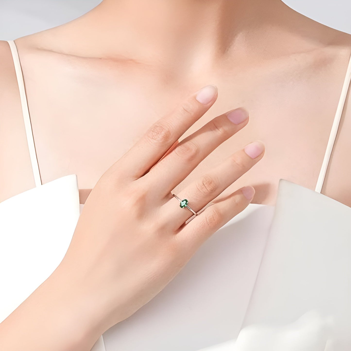 Drop Solitaire Ring in 925 sterling silver