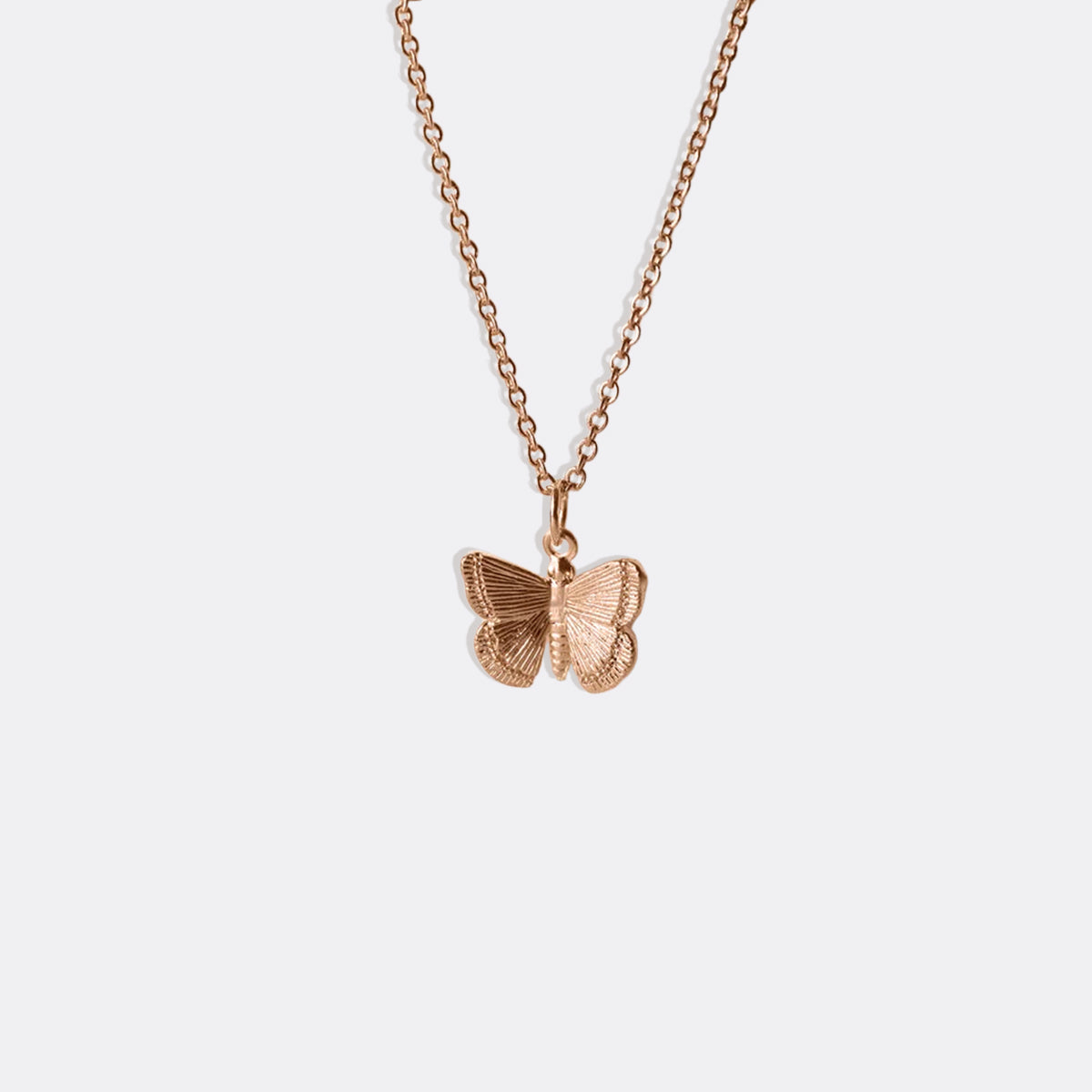 Collana con ciondolo a farfalla