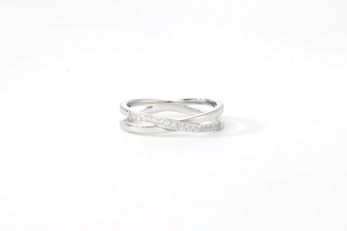 Crossing Wave Ring in 925 sterling silver