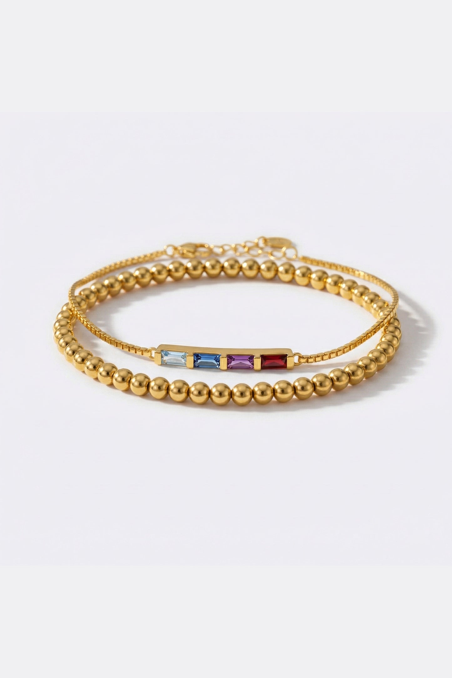 Zierliches Baguette-Geburtssteinarmband und Perlen-Stapelarmband-Set