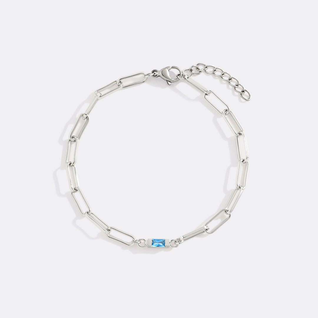 Zierliches Baguette-Geburtssteinarmband mit Büroklammern