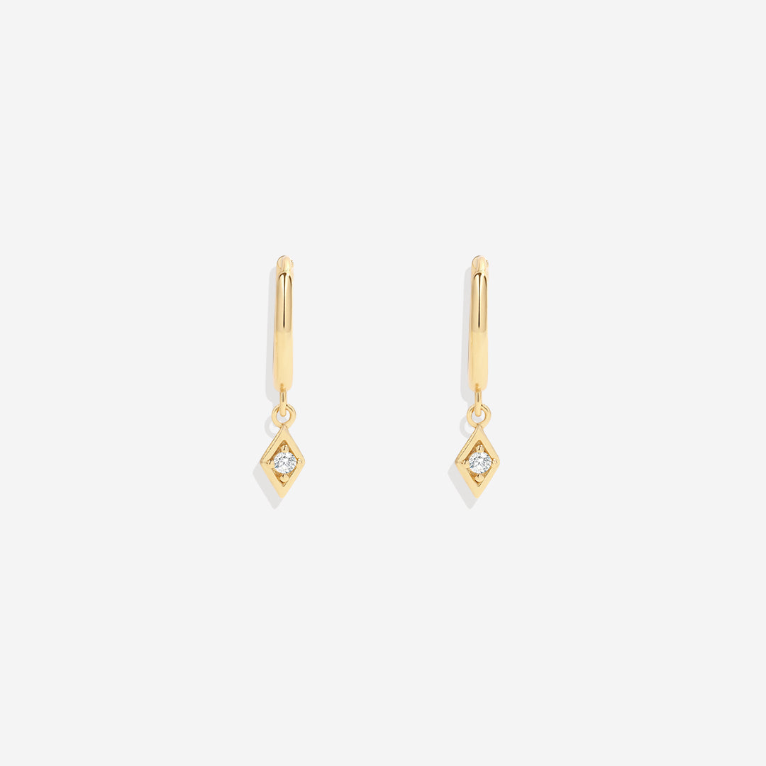 Zierliche Diamant-Charm-Ohrringe
