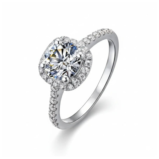 Brilliant Cubic Zirconia Silver Ring in 925 sterling silver