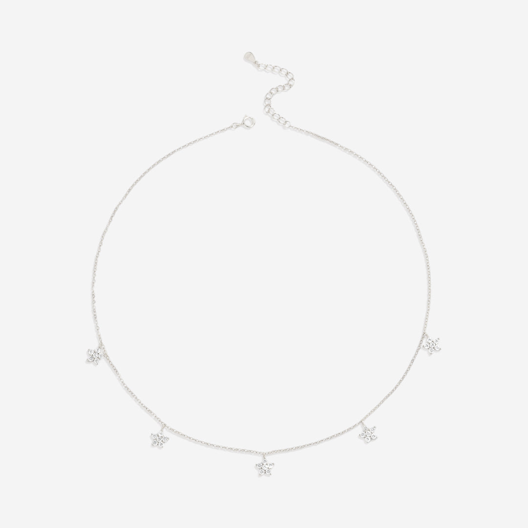 Collana con fiore di diamanti