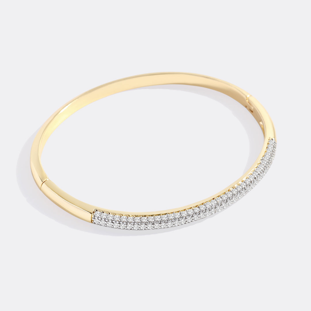 Bracciale a fascia bombato e pavé