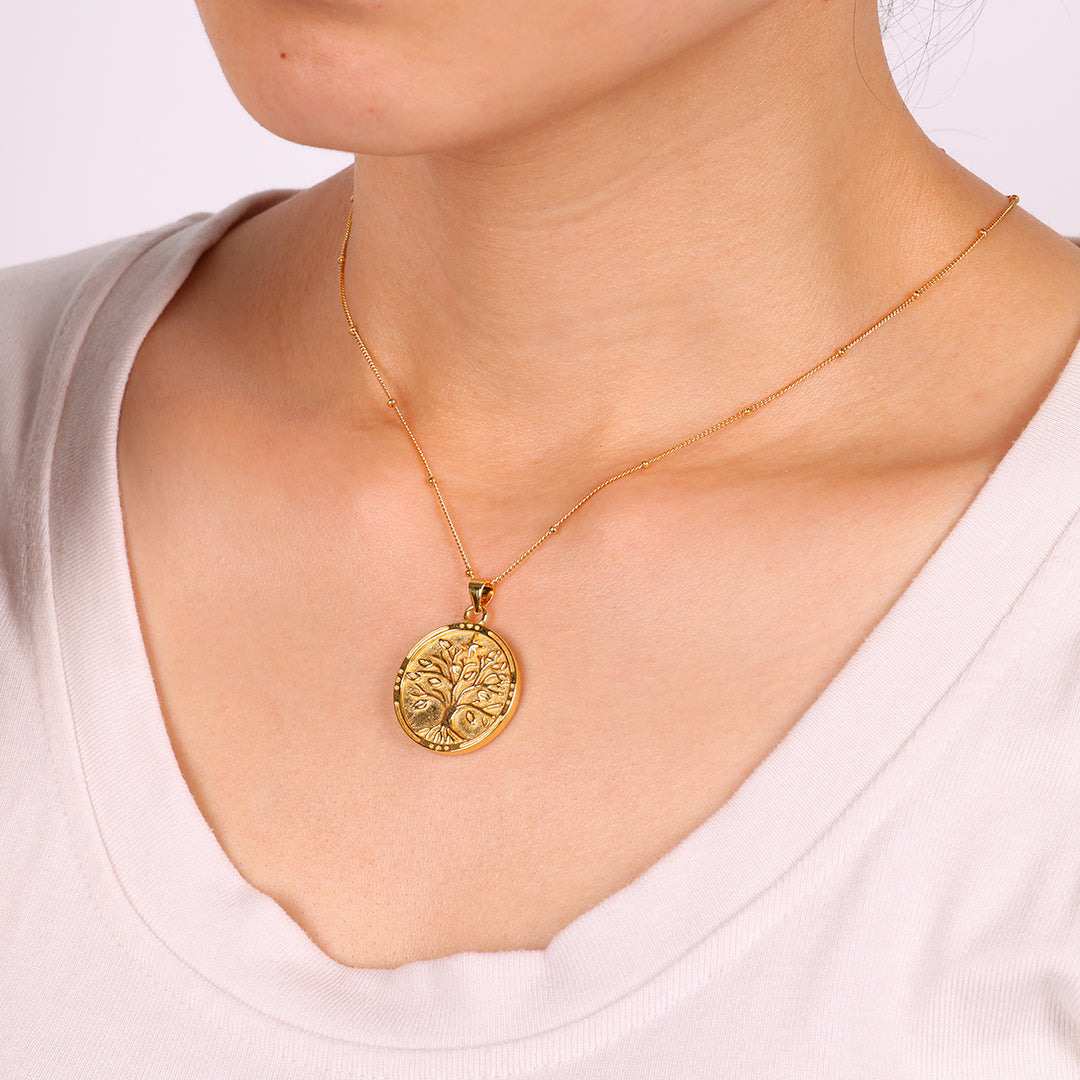 Collana con pendente a moneta con Albero della Vita in vermeil