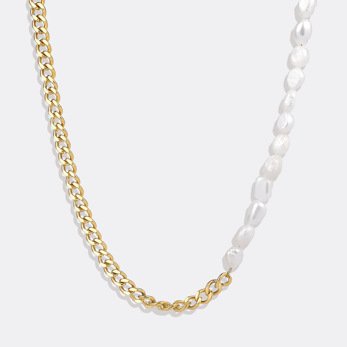 Perlenkette mit teils Kette