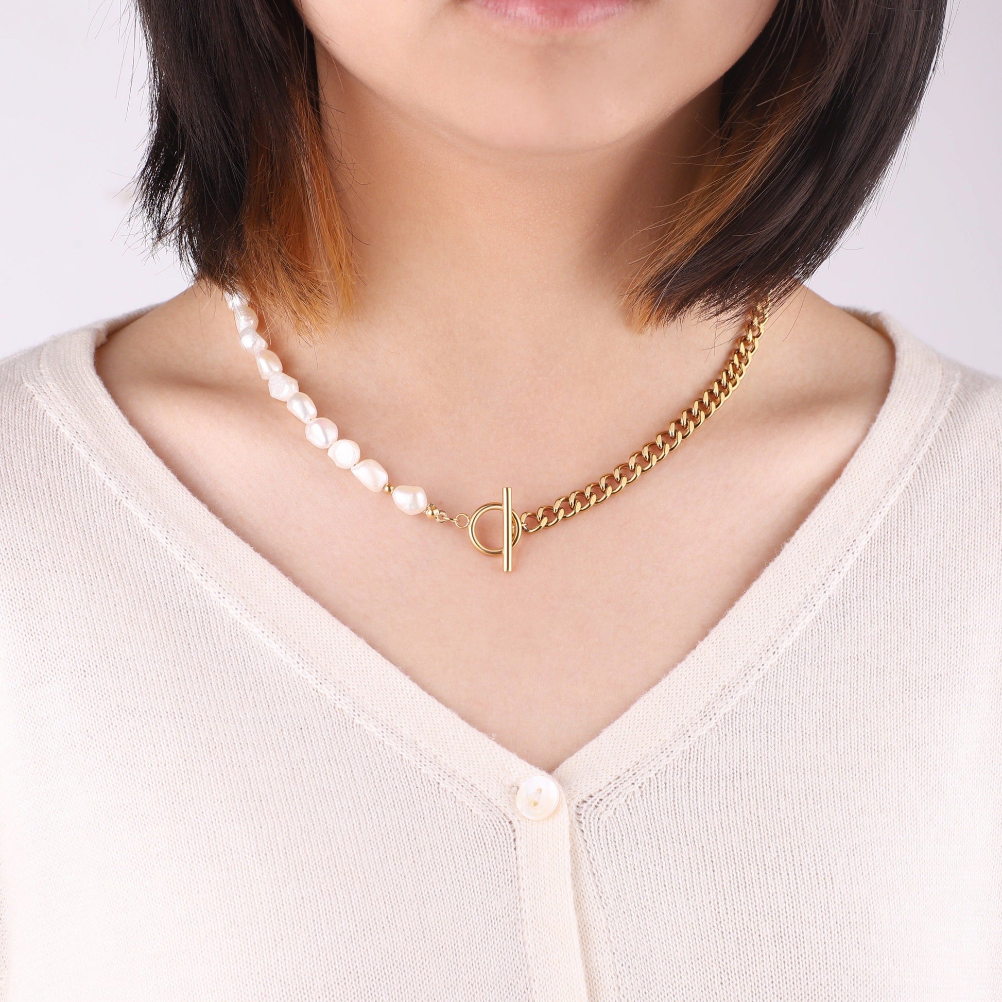Perlenkette mit teils Kette