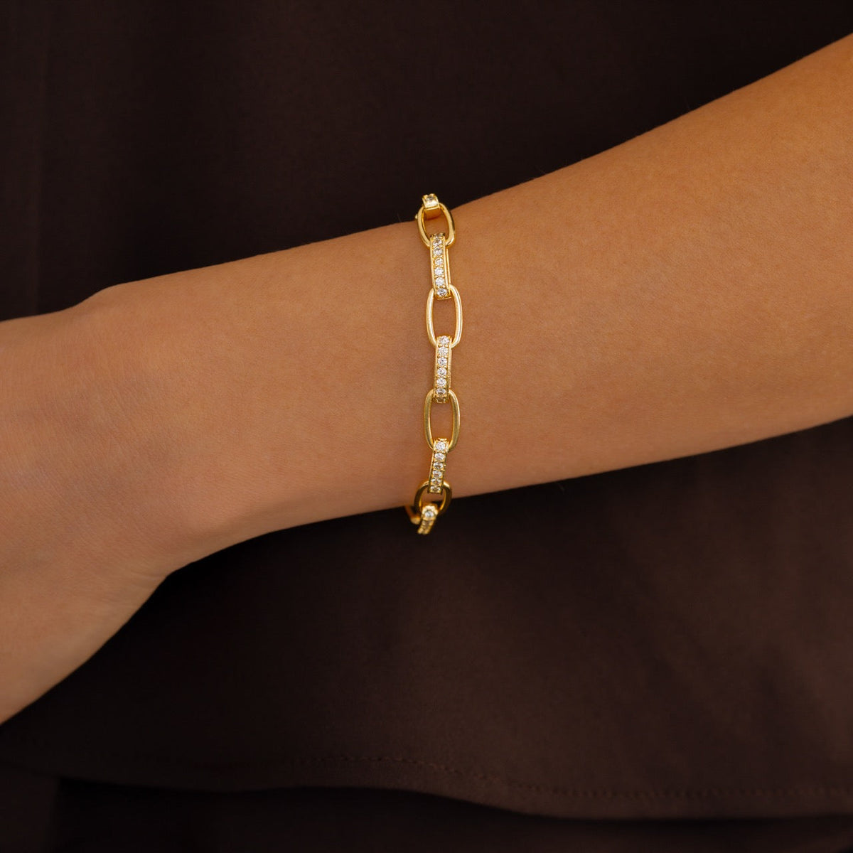 Armband mit ineinandergreifenden Diamant-Büroklammern