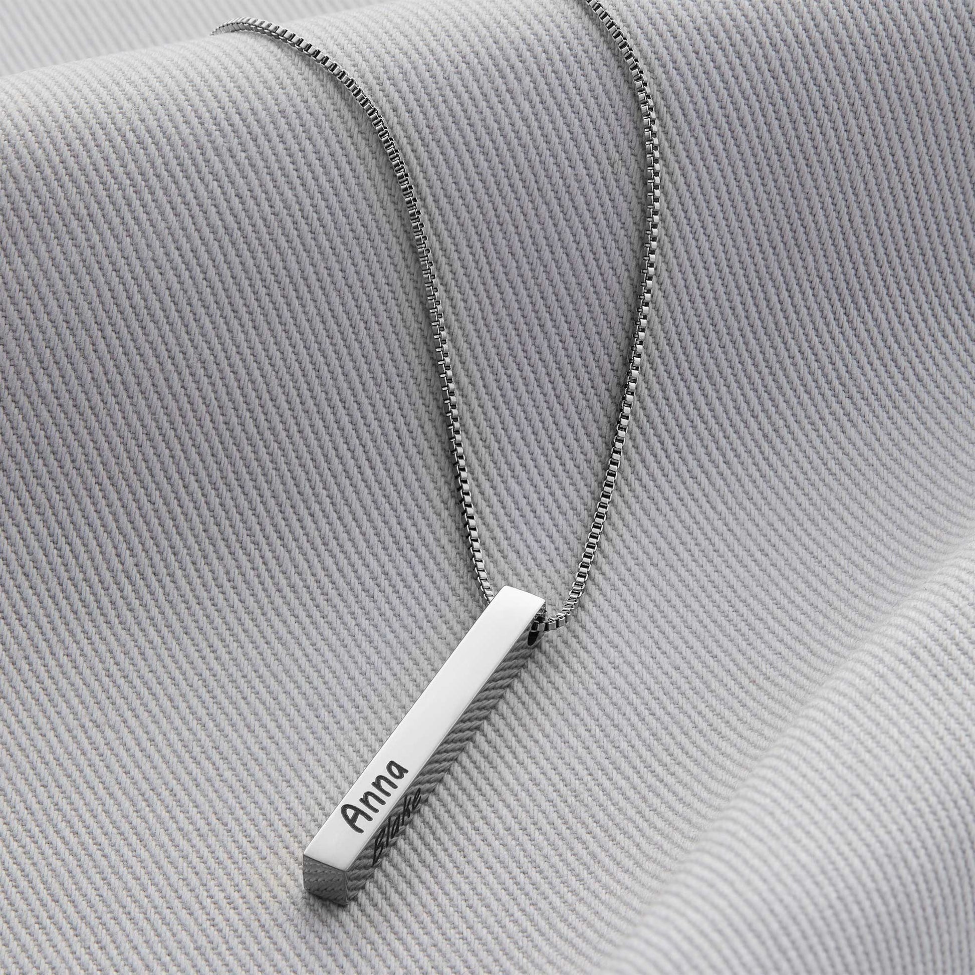 Muse Pillar Bar Necklace in 925 sterling silver