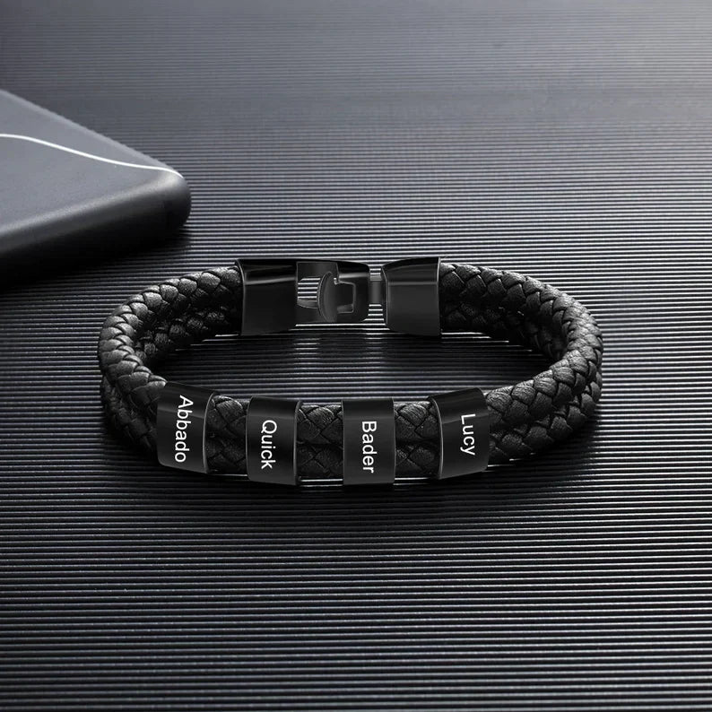 Minimalistische personalisierbare Perlenarmbänder mit Namen
