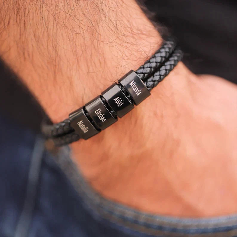Minimalistische personalisierbare Perlenarmbänder mit Namen