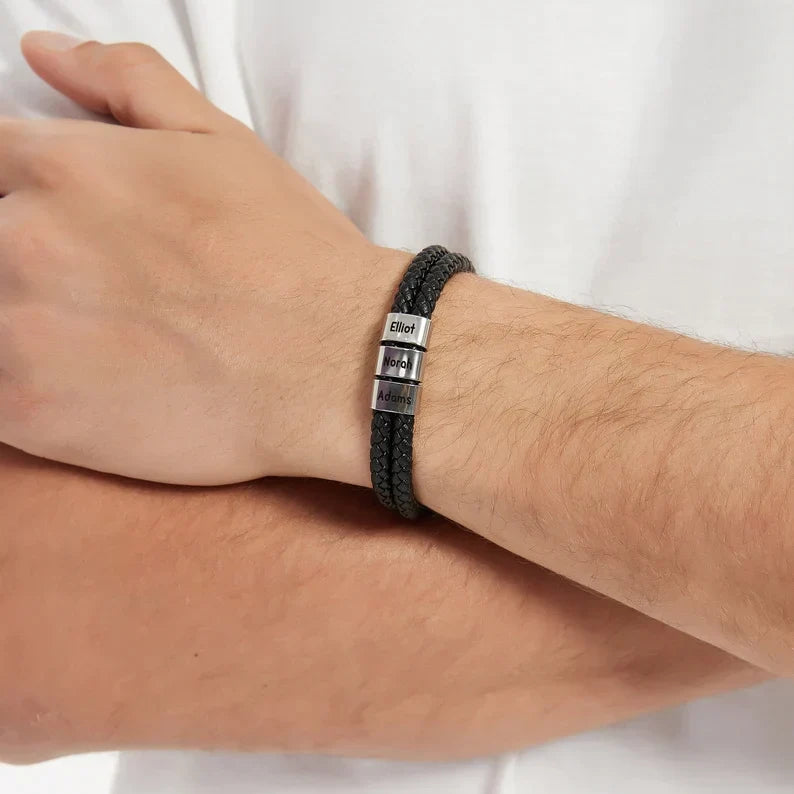 Minimalistische personalisierbare Perlenarmbänder mit Namen