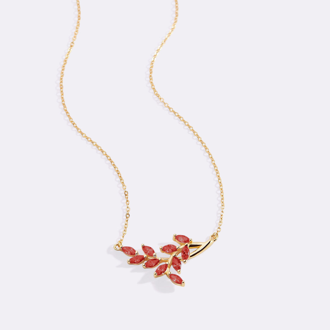 Collana pendente a foglia con pietra portafortuna