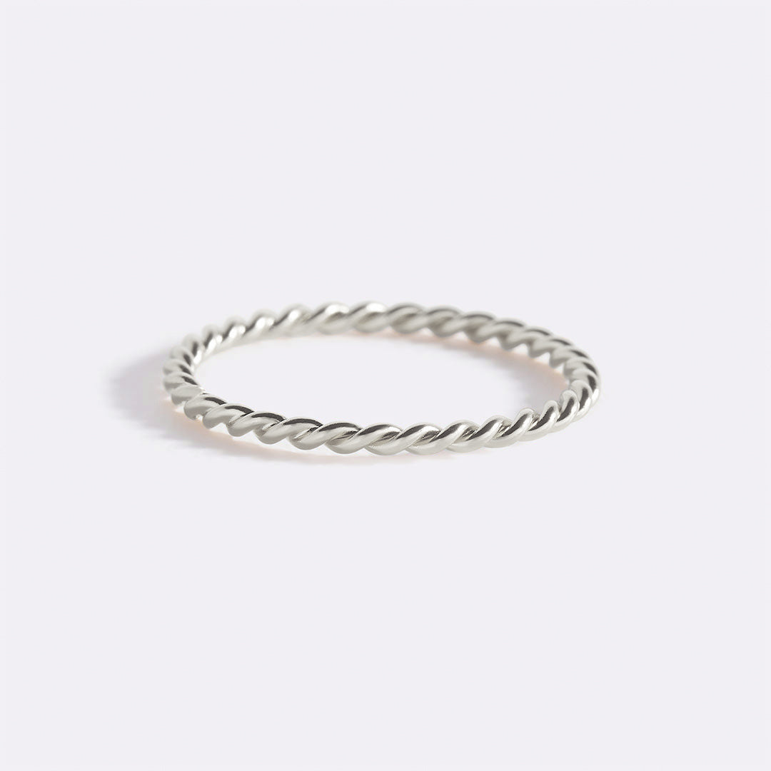Zarter geflochtener Stapelring
