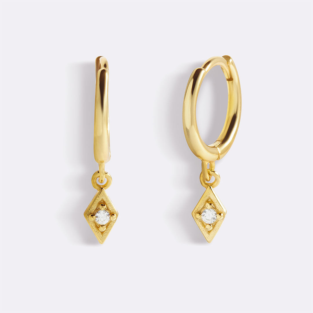 Zierliche Diamant-Charm-Ohrringe