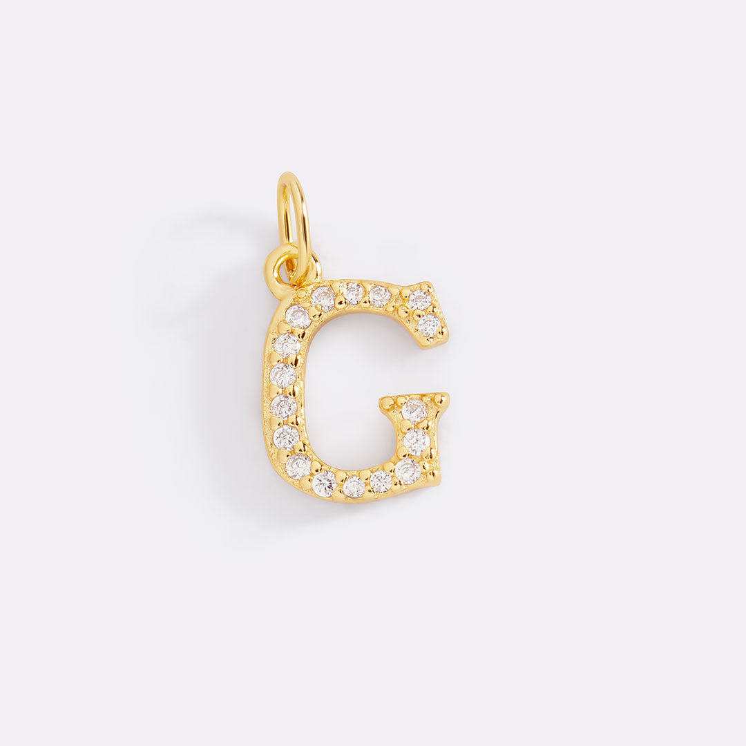 Zierlicher Pavé-Initialen-Anhänger